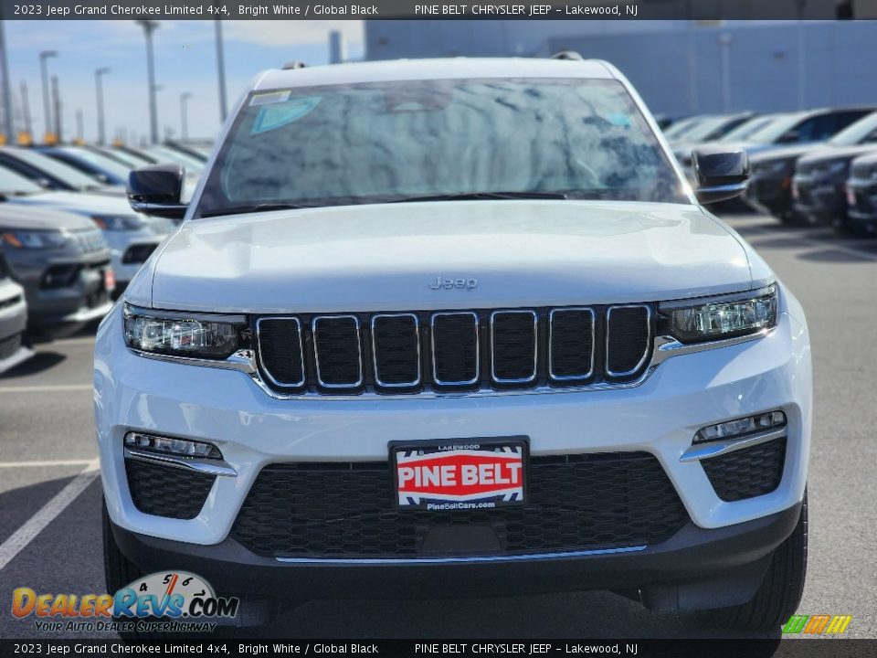 2023 Jeep Grand Cherokee Limited 4x4 Bright White / Global Black Photo #2