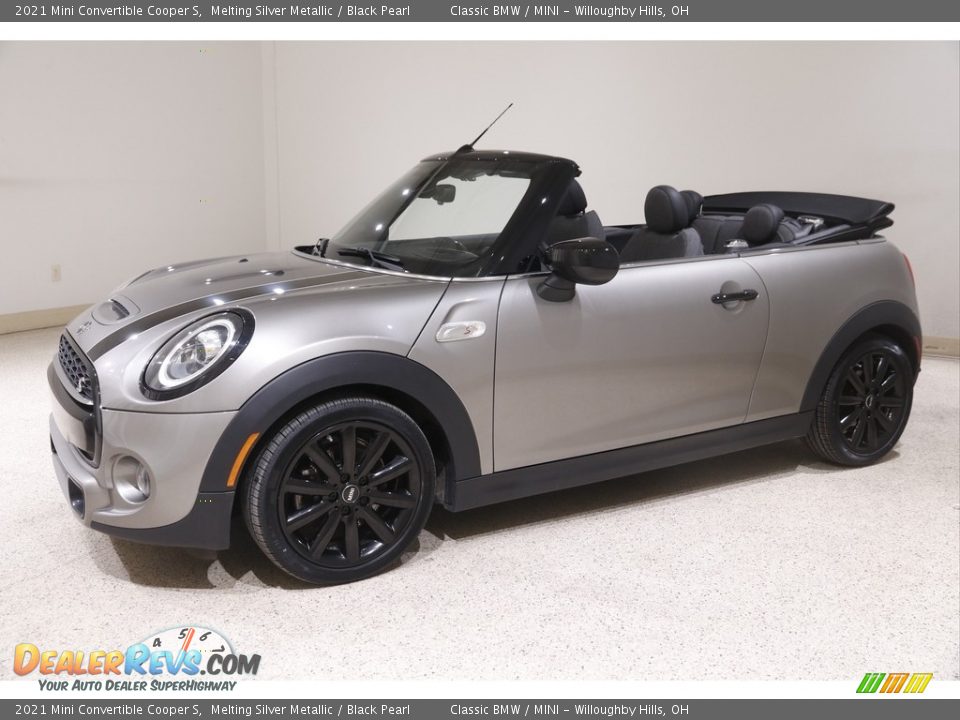 Front 3/4 View of 2021 Mini Convertible Cooper S Photo #4