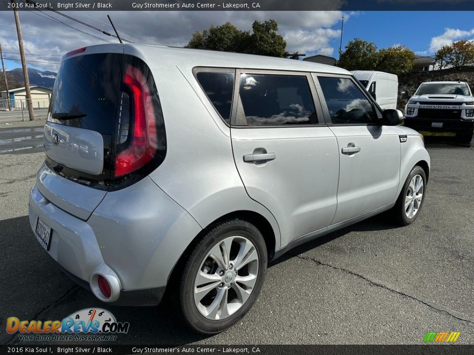 2016 Kia Soul ! Bright Silver / Black Photo #5