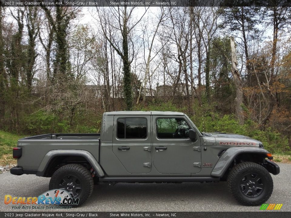 2023 Jeep Gladiator Mojave 4x4 Sting-Gray / Black Photo #5