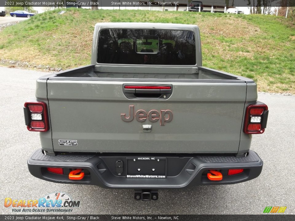 2023 Jeep Gladiator Mojave 4x4 Sting-Gray / Black Photo #7