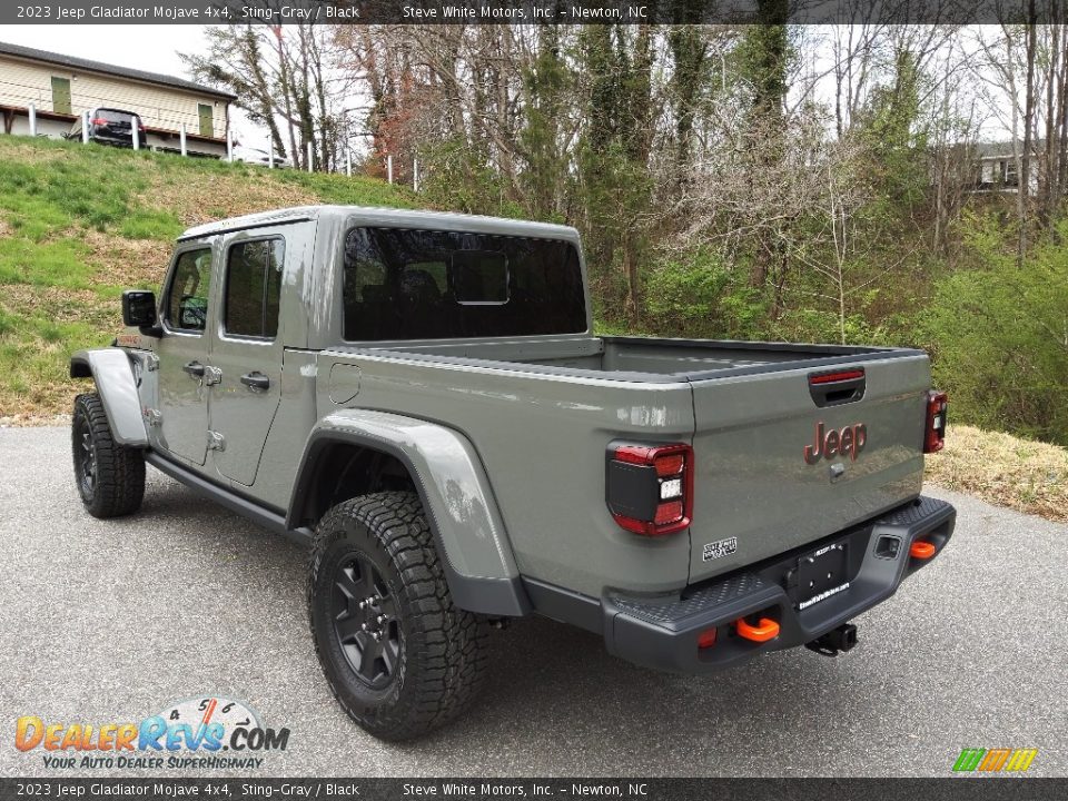 2023 Jeep Gladiator Mojave 4x4 Sting-Gray / Black Photo #9