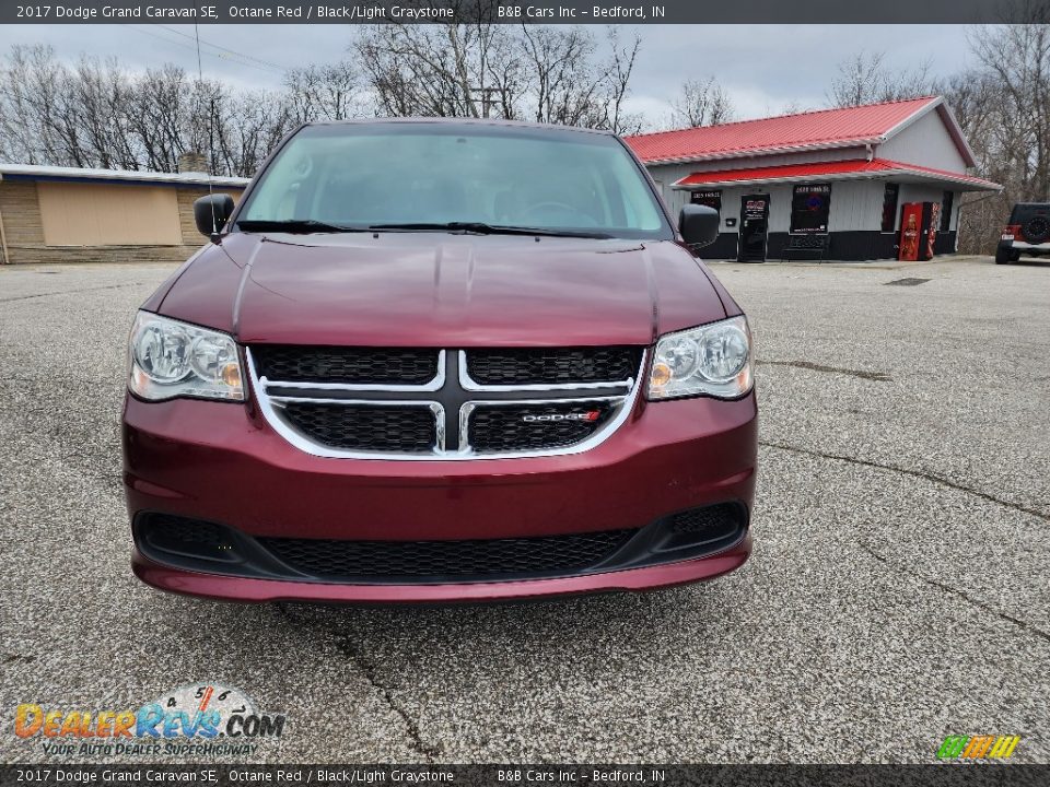 2017 Dodge Grand Caravan SE Octane Red / Black/Light Graystone Photo #3