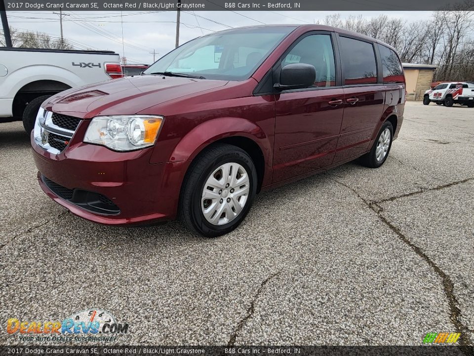 2017 Dodge Grand Caravan SE Octane Red / Black/Light Graystone Photo #20