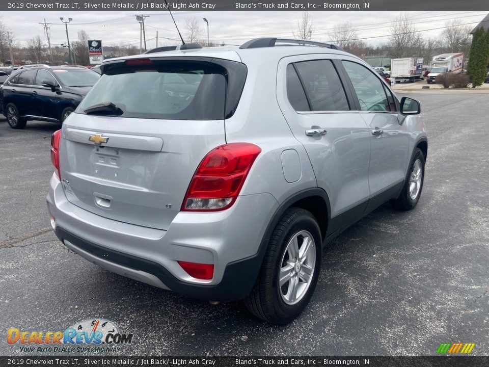 2019 Chevrolet Trax LT Silver Ice Metallic / Jet Black/­Light Ash Gray Photo #6