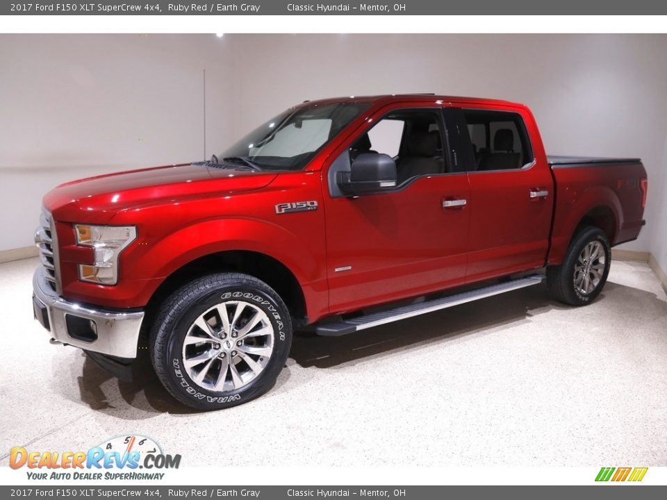 2017 Ford F150 XLT SuperCrew 4x4 Ruby Red / Earth Gray Photo #3