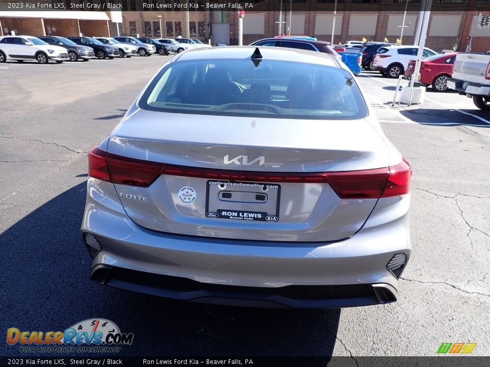 2023 Kia Forte LXS Steel Gray / Black Photo #7