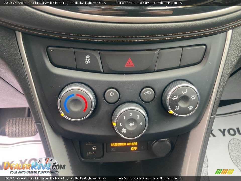 2019 Chevrolet Trax LT Silver Ice Metallic / Jet Black/­Light Ash Gray Photo #25