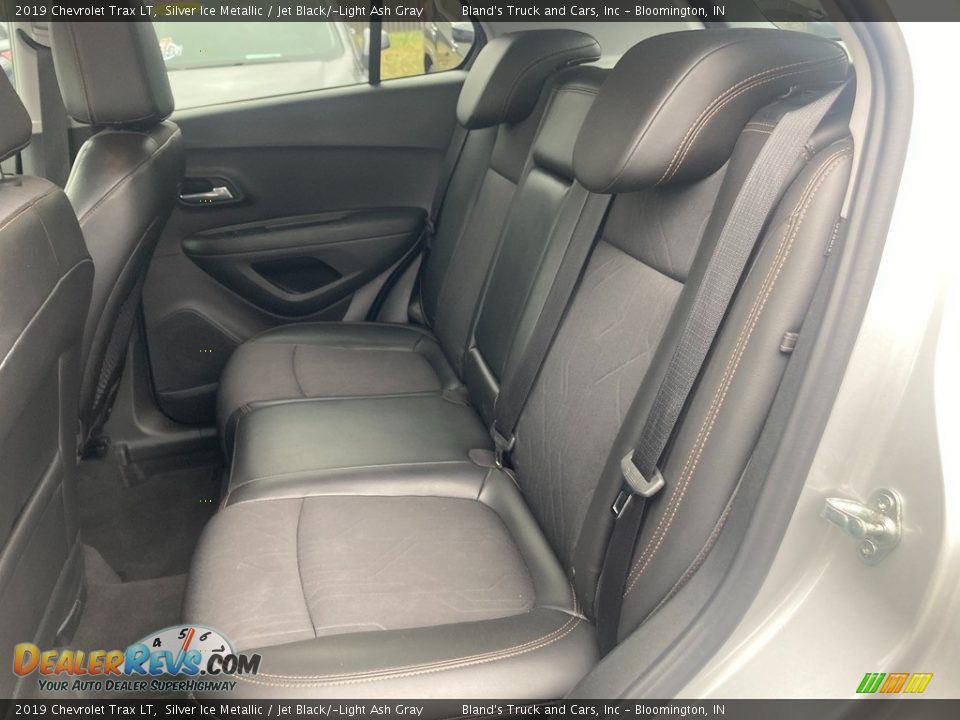 2019 Chevrolet Trax LT Silver Ice Metallic / Jet Black/­Light Ash Gray Photo #32