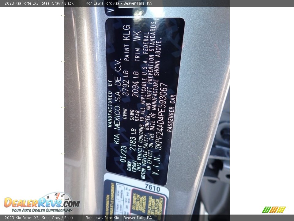 2023 Kia Forte LXS Steel Gray / Black Photo #20