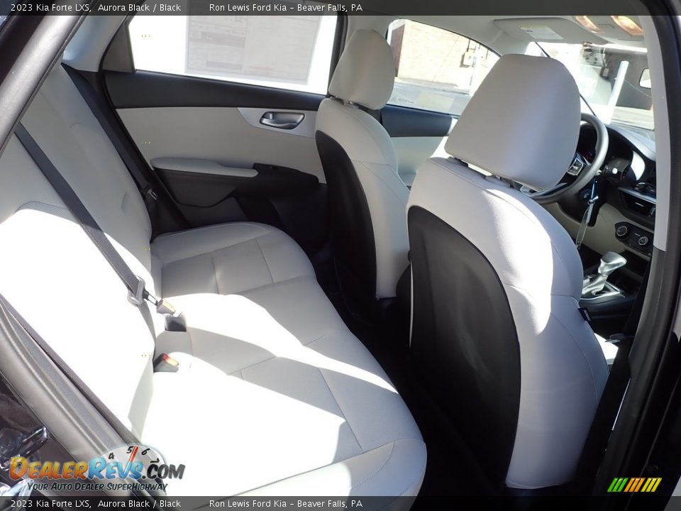 2023 Kia Forte LXS Aurora Black / Black Photo #10