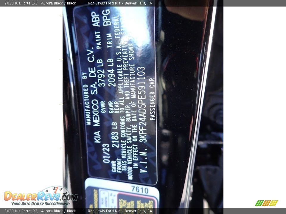 2023 Kia Forte LXS Aurora Black / Black Photo #20