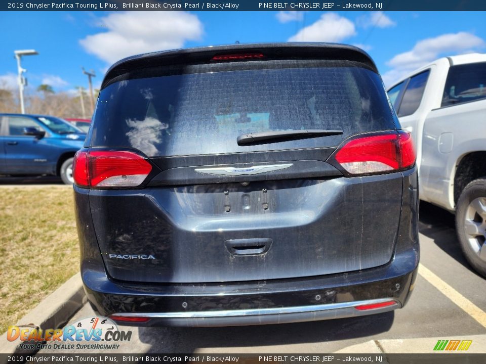 2019 Chrysler Pacifica Touring L Plus Brilliant Black Crystal Pearl / Black/Alloy Photo #6