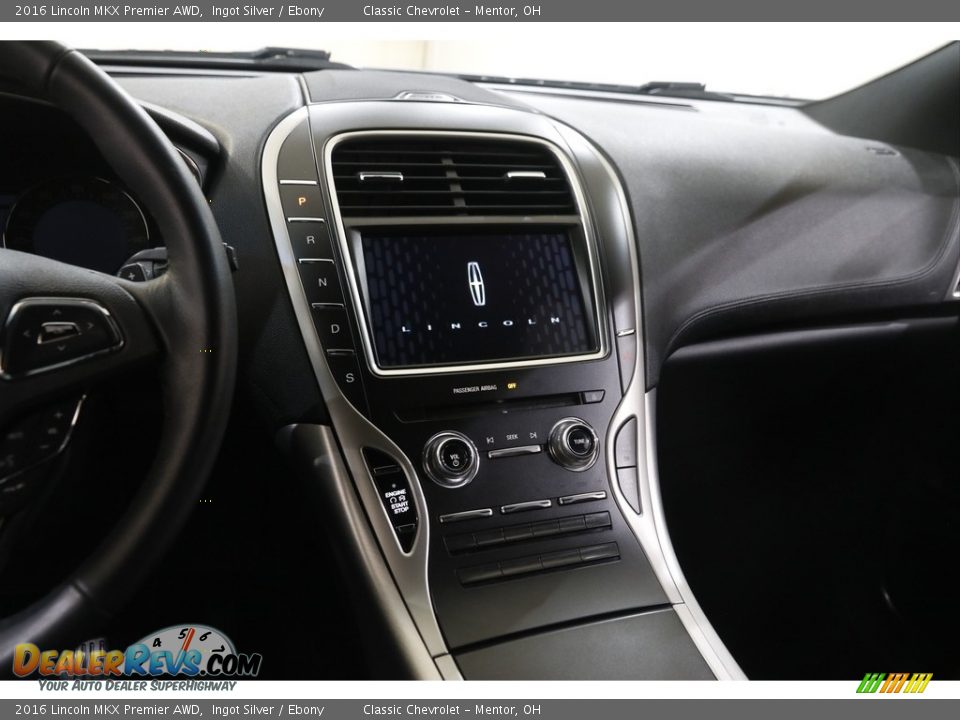 Dashboard of 2016 Lincoln MKX Premier AWD Photo #10