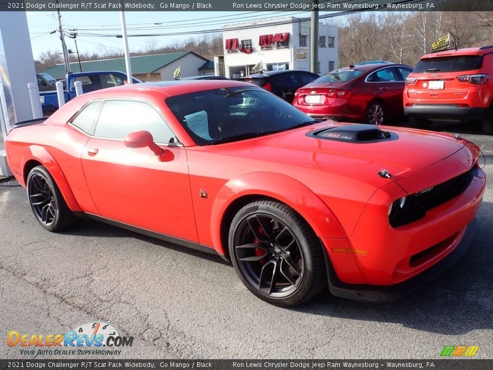 Front 3/4 View of 2021 Dodge Challenger R/T Scat Pack Widebody Photo #8