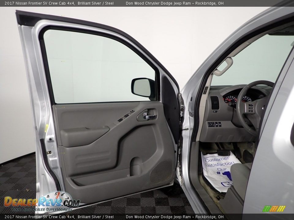 2017 Nissan Frontier SV Crew Cab 4x4 Brilliant Silver / Steel Photo #9