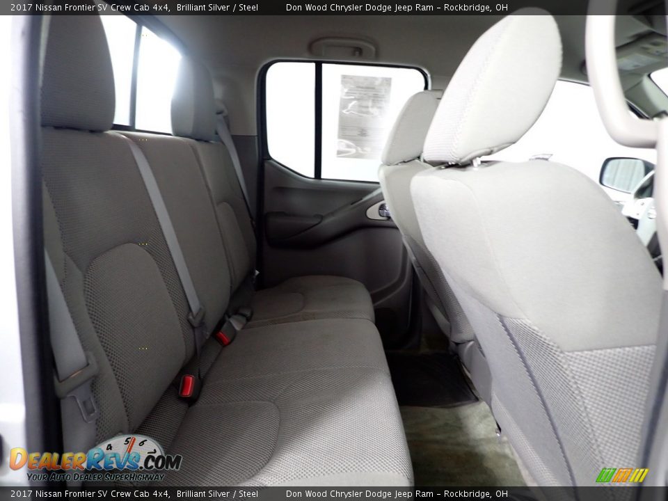 2017 Nissan Frontier SV Crew Cab 4x4 Brilliant Silver / Steel Photo #26