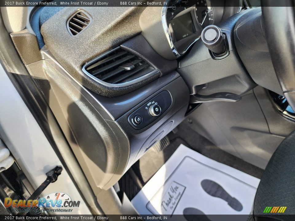 2017 Buick Encore Preferred White Frost Tricoat / Ebony Photo #10