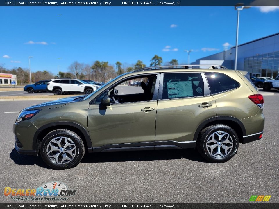 2023 Subaru Forester Premium Autumn Green Metallic / Gray Photo #3