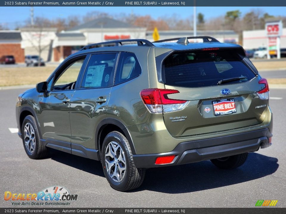 2023 Subaru Forester Premium Autumn Green Metallic / Gray Photo #4