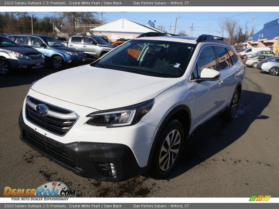 2020 Subaru Outback 2.5i Premium Crystal White Pearl / Slate Black Photo #1