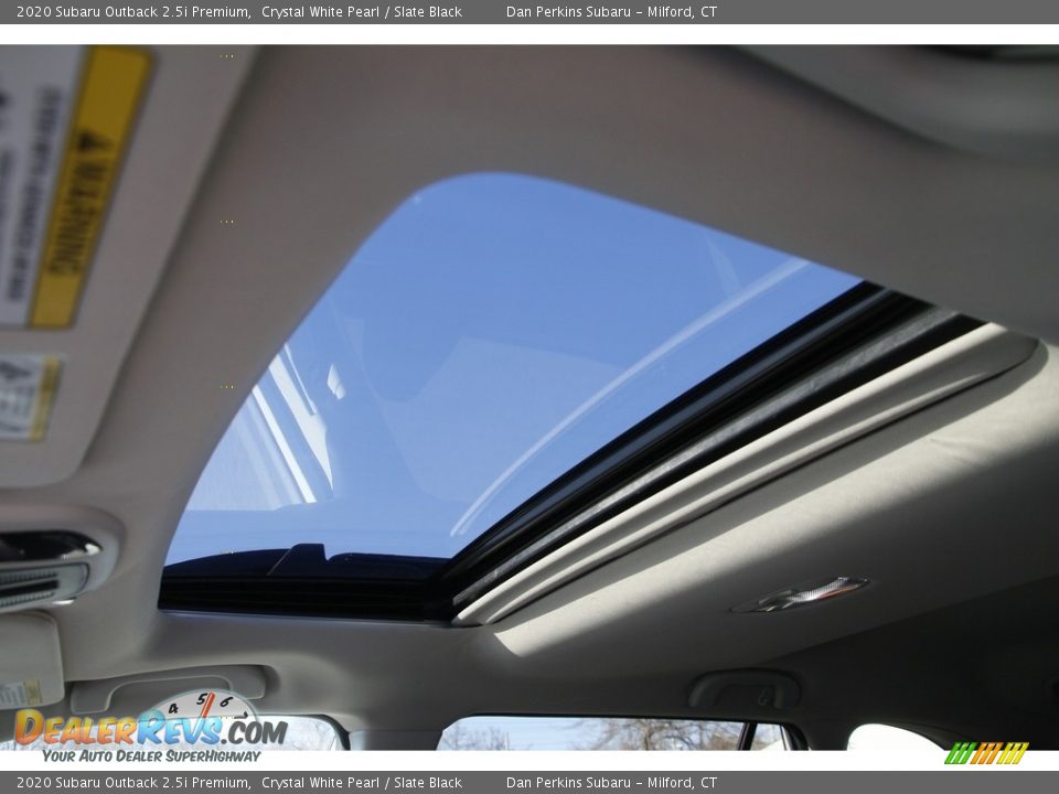 2020 Subaru Outback 2.5i Premium Crystal White Pearl / Slate Black Photo #11
