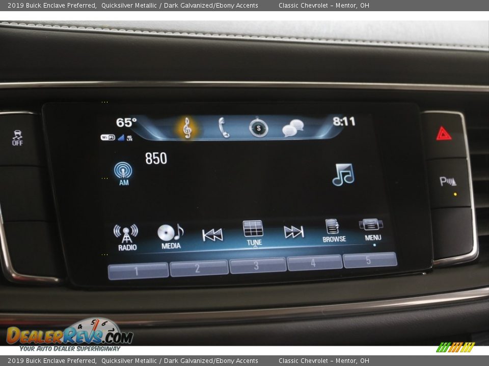 Controls of 2019 Buick Enclave Preferred Photo #10