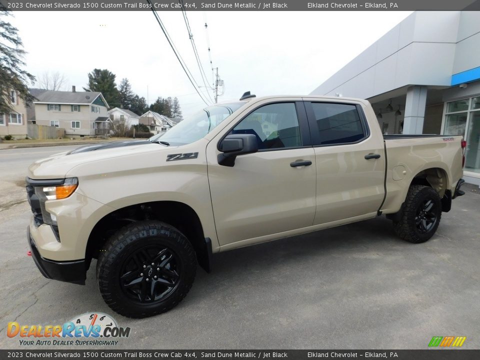 2023 Chevrolet Silverado 1500 Custom Trail Boss Crew Cab 4x4 Sand Dune Metallic / Jet Black Photo #1