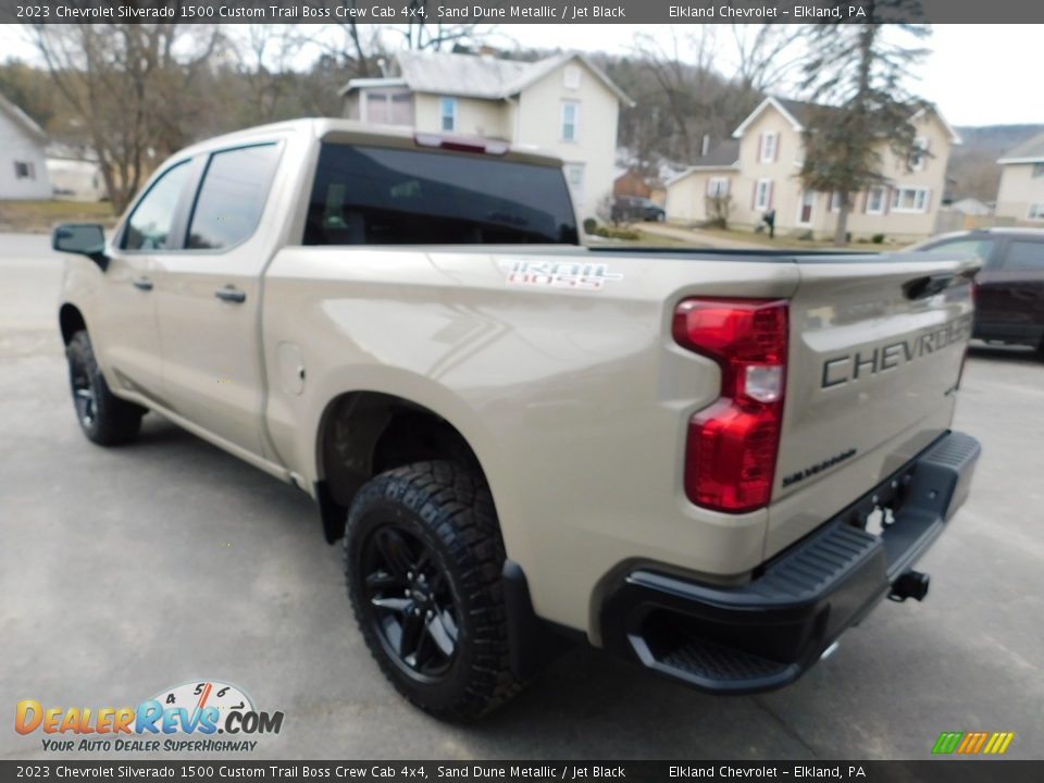 2023 Chevrolet Silverado 1500 Custom Trail Boss Crew Cab 4x4 Sand Dune Metallic / Jet Black Photo #10