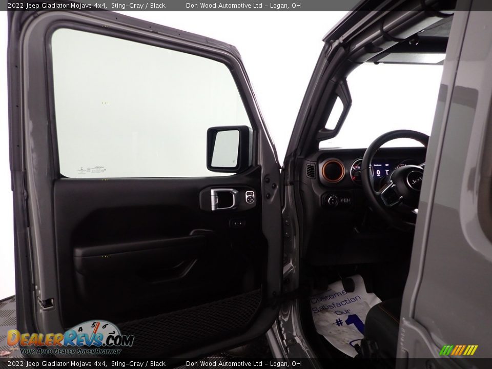 2022 Jeep Gladiator Mojave 4x4 Sting-Gray / Black Photo #12