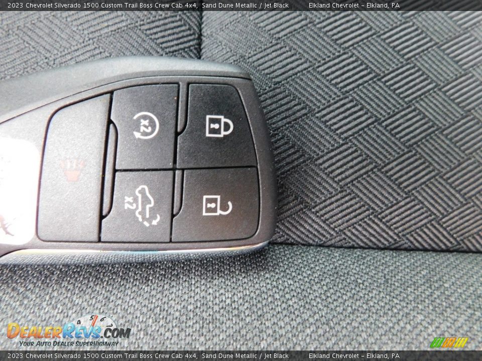 2023 Chevrolet Silverado 1500 Custom Trail Boss Crew Cab 4x4 Sand Dune Metallic / Jet Black Photo #25