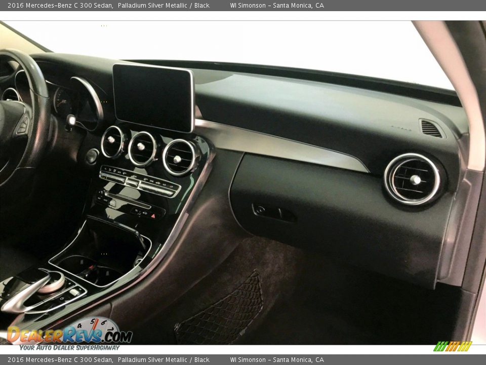 2016 Mercedes-Benz C 300 Sedan Palladium Silver Metallic / Black Photo #25
