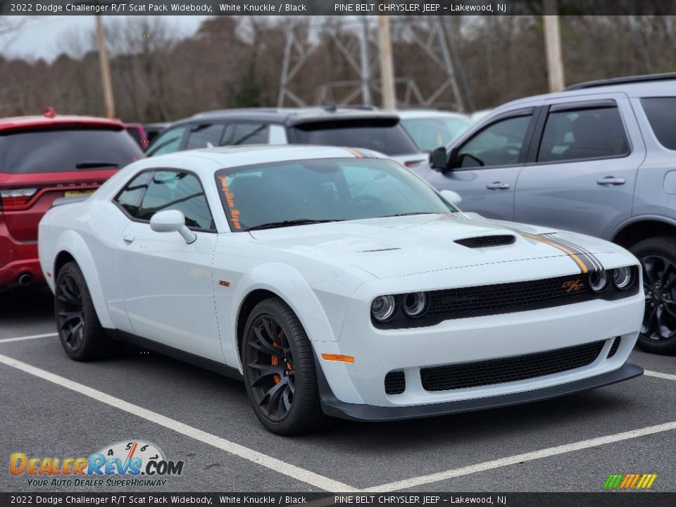 Front 3/4 View of 2022 Dodge Challenger R/T Scat Pack Widebody Photo #3