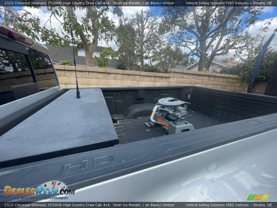 2020 Chevrolet Silverado 3500HD High Country Crew Cab 4x4 Silver Ice Metallic / Jet Black/­Umber Photo #9