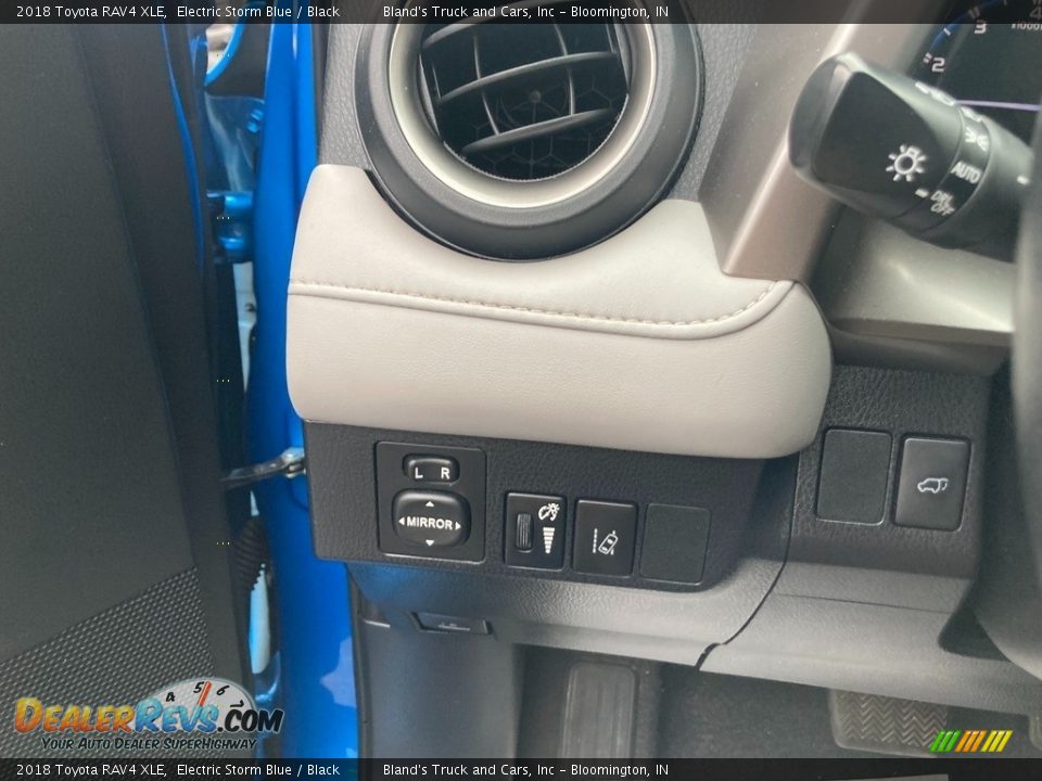 2018 Toyota RAV4 XLE Electric Storm Blue / Black Photo #12
