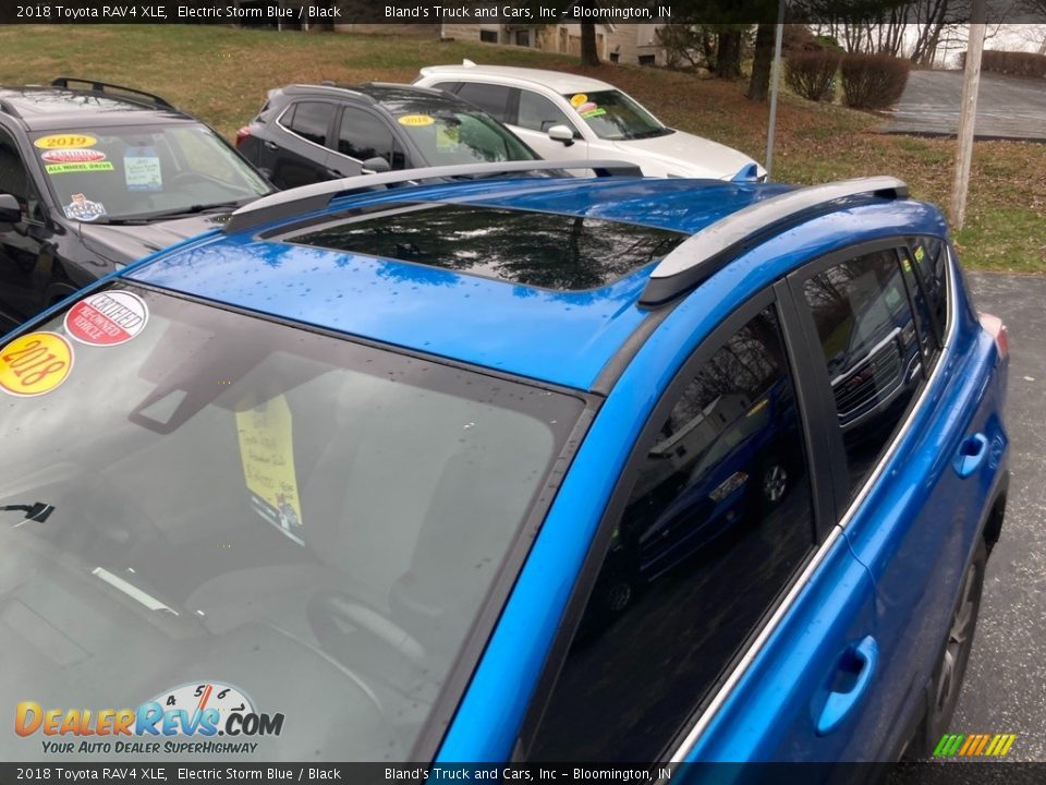 2018 Toyota RAV4 XLE Electric Storm Blue / Black Photo #18