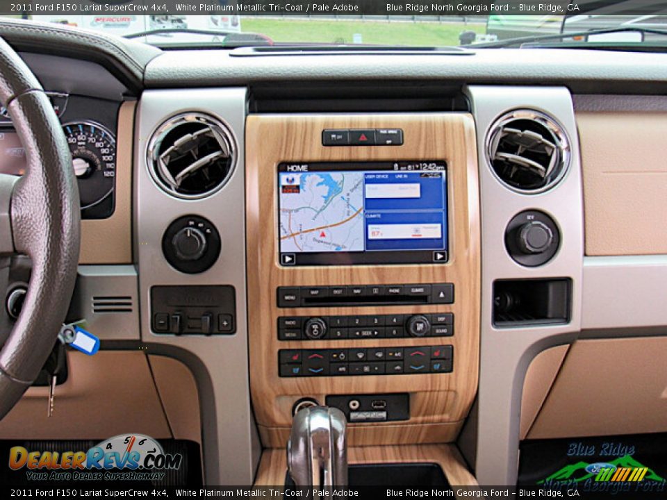 2011 Ford F150 Lariat SuperCrew 4x4 White Platinum Metallic Tri-Coat / Pale Adobe Photo #16