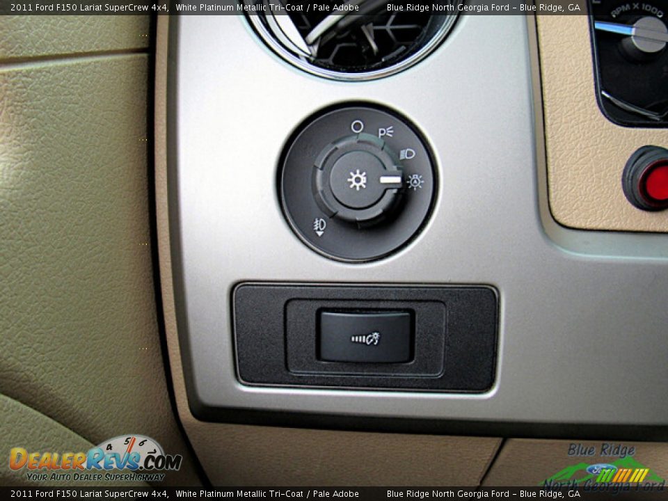 2011 Ford F150 Lariat SuperCrew 4x4 White Platinum Metallic Tri-Coat / Pale Adobe Photo #21
