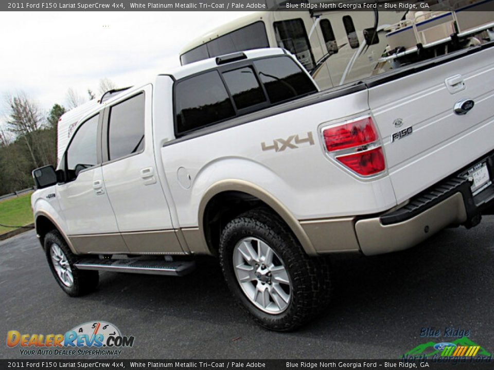 2011 Ford F150 Lariat SuperCrew 4x4 White Platinum Metallic Tri-Coat / Pale Adobe Photo #28