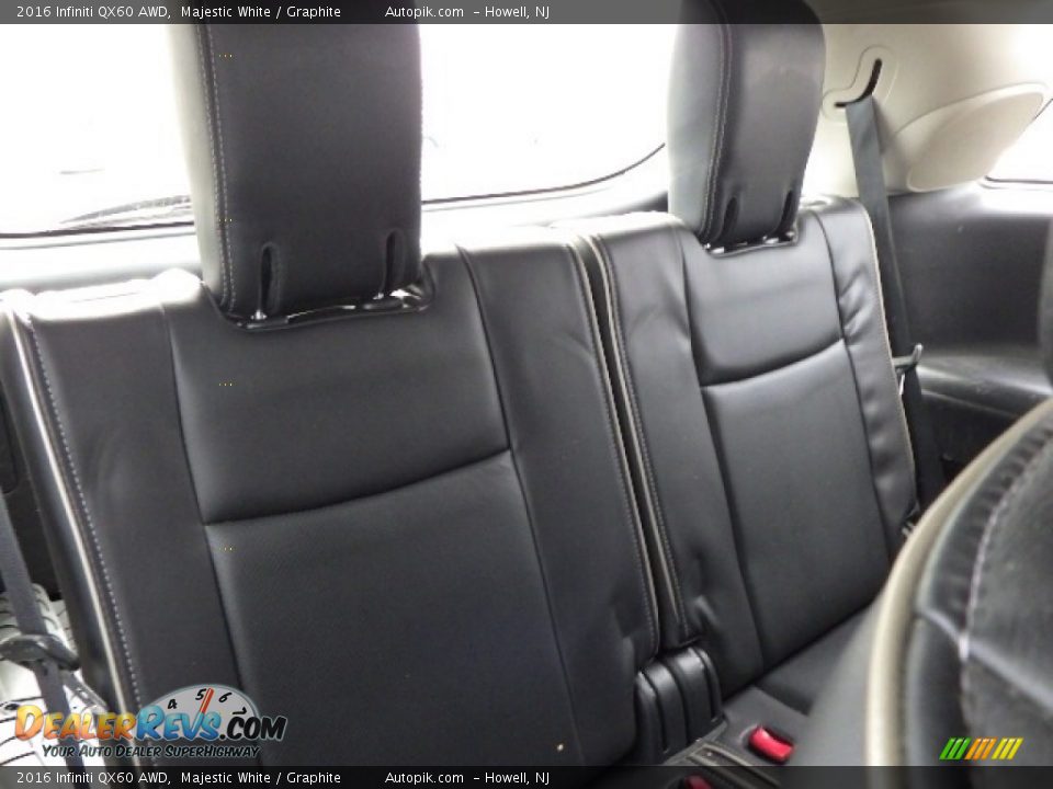 Rear Seat of 2016 Infiniti QX60 AWD Photo #10