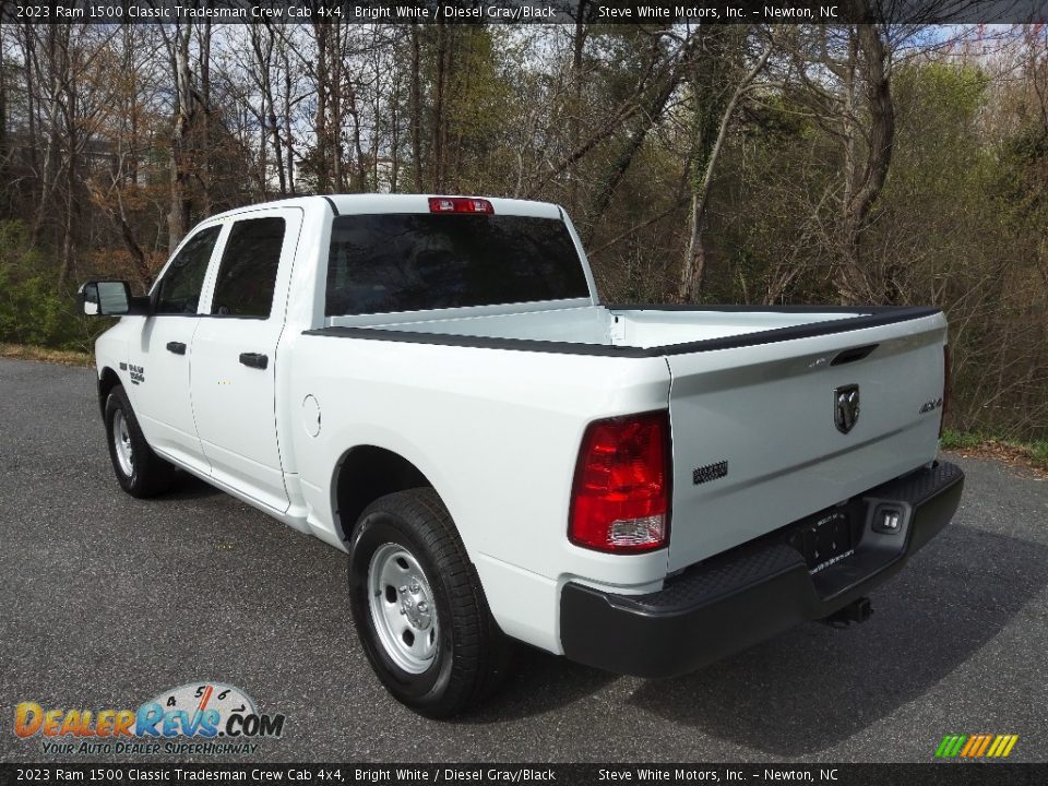 2023 Ram 1500 Classic Tradesman Crew Cab 4x4 Bright White / Diesel Gray/Black Photo #9