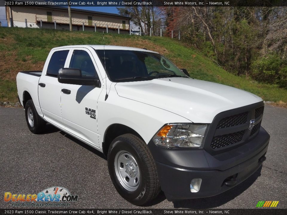 2023 Ram 1500 Classic Tradesman Crew Cab 4x4 Bright White / Diesel Gray/Black Photo #4