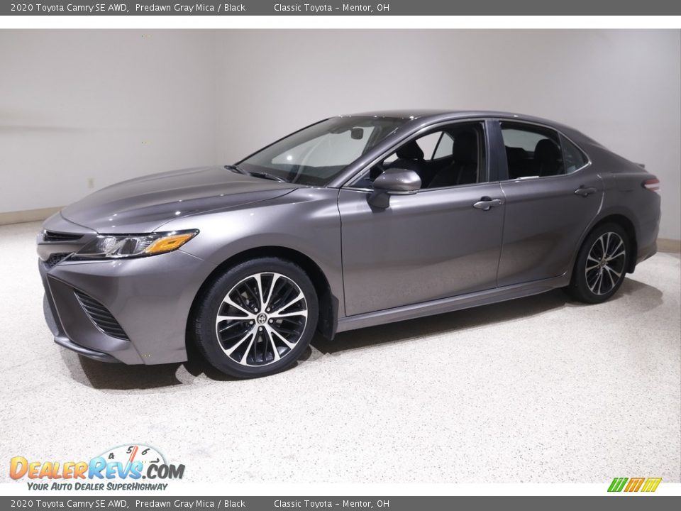 2020 Toyota Camry SE AWD Predawn Gray Mica / Black Photo #3