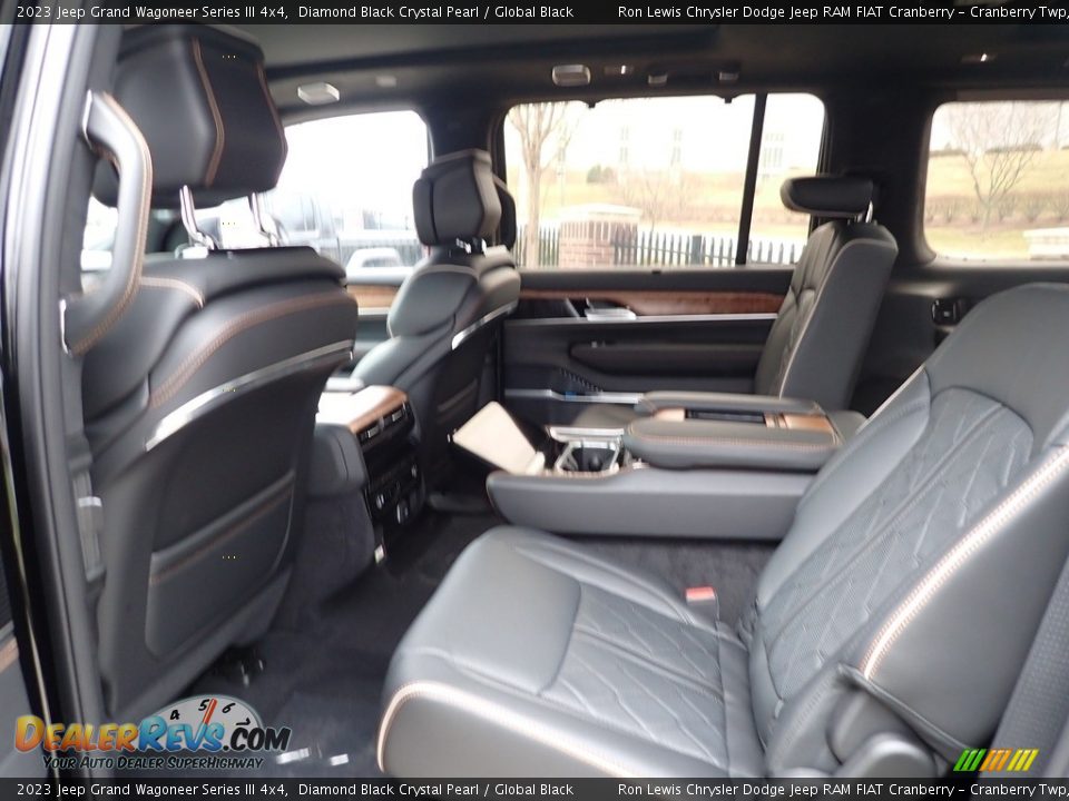 2023 Jeep Grand Wagoneer Series III 4x4 Diamond Black Crystal Pearl / Global Black Photo #10