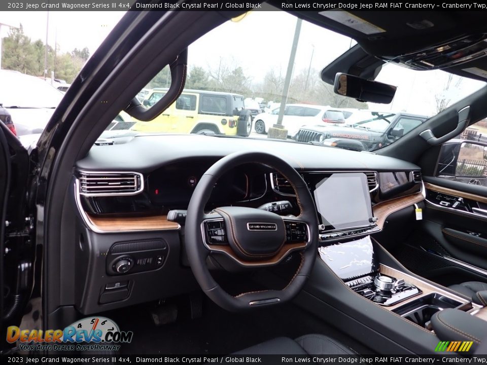 2023 Jeep Grand Wagoneer Series III 4x4 Diamond Black Crystal Pearl / Global Black Photo #11