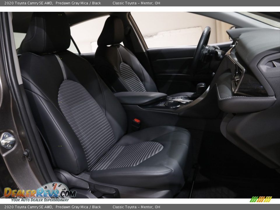 2020 Toyota Camry SE AWD Predawn Gray Mica / Black Photo #14