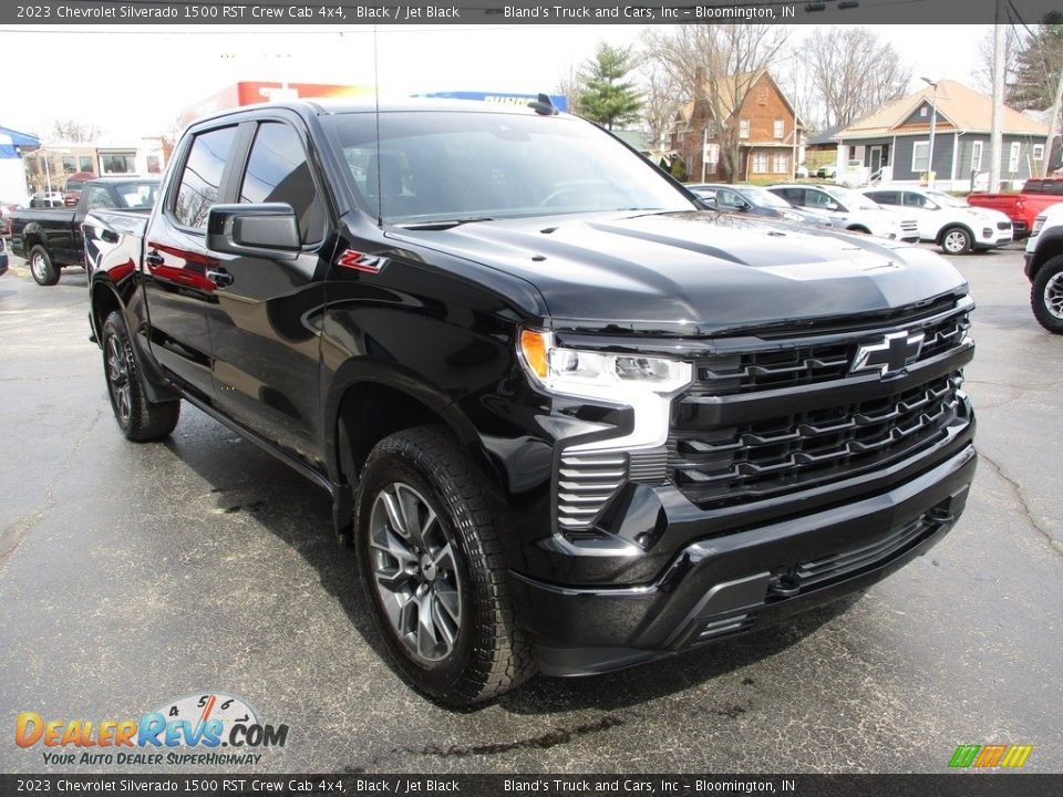 2023 Chevrolet Silverado 1500 RST Crew Cab 4x4 Black / Jet Black Photo #5