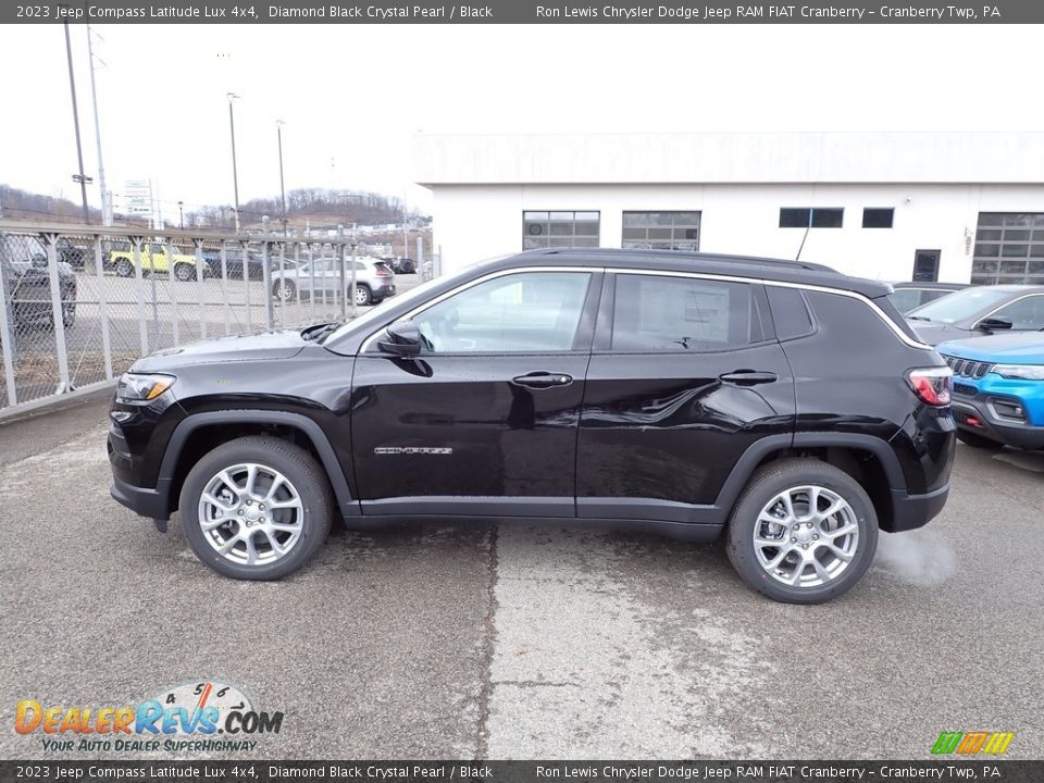 2023 Jeep Compass Latitude Lux 4x4 Diamond Black Crystal Pearl / Black Photo #2