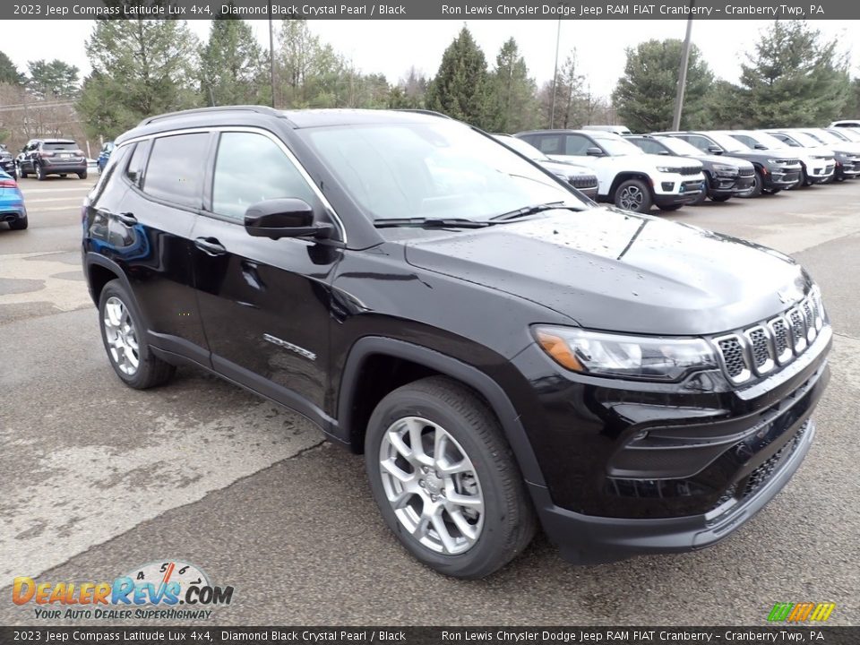 2023 Jeep Compass Latitude Lux 4x4 Diamond Black Crystal Pearl / Black Photo #7