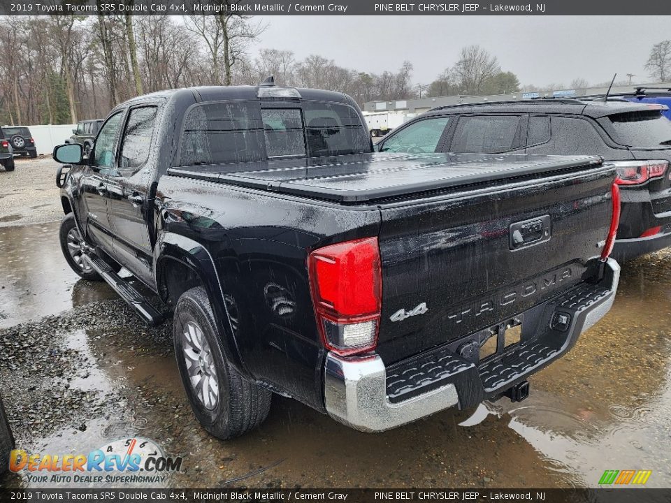 2019 Toyota Tacoma SR5 Double Cab 4x4 Midnight Black Metallic / Cement Gray Photo #6